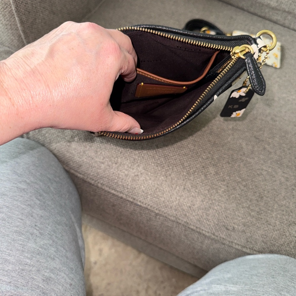 Coach Daisy Crossbody Bag With Cardholder - Picture 10 of 16